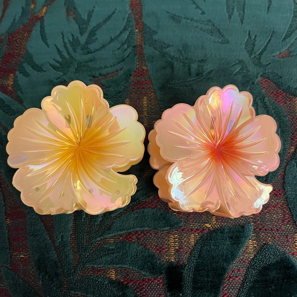 Iridescent Peach Flower Hair Clips - Women Hair Tools